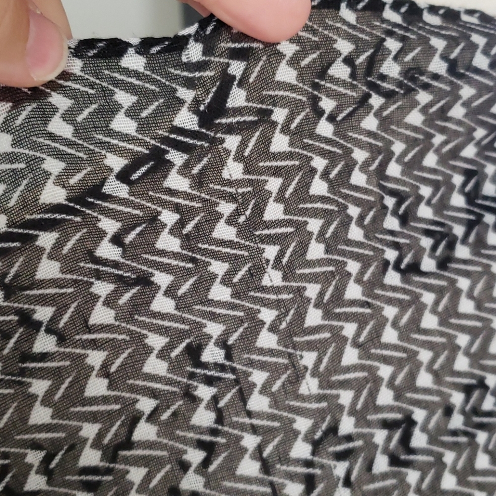 Chevron scarf - Picture 5 of 5